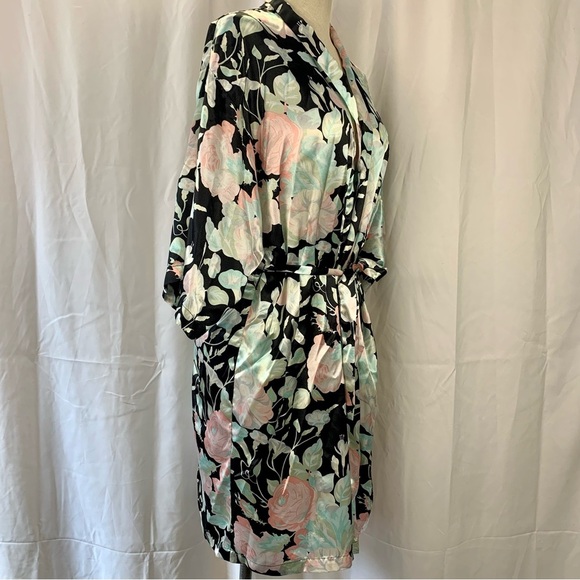 Vintage Floral Kimono Robe - Picture 4 of 8